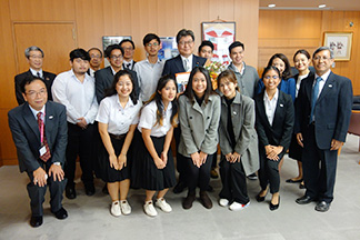 Group photo with Mr. Hagiuda