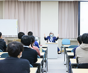 学生との交流会の様子